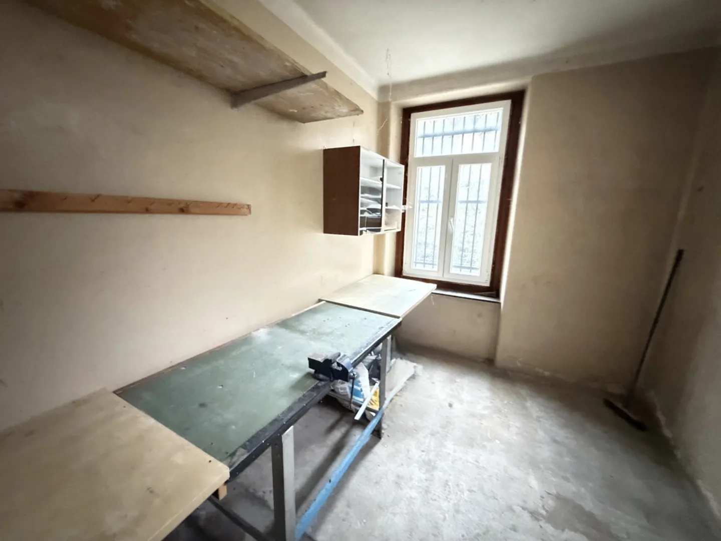 Ideal for storage and workshop - Photo 1 of 4