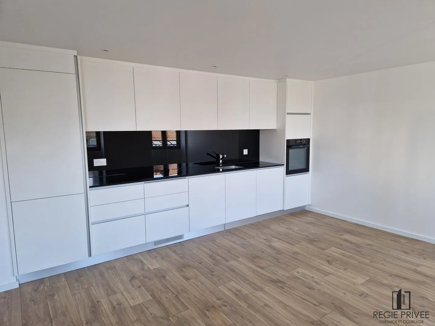 2,5-Zimmer-Wohnung im 2. Stock - Foto 1 von 5