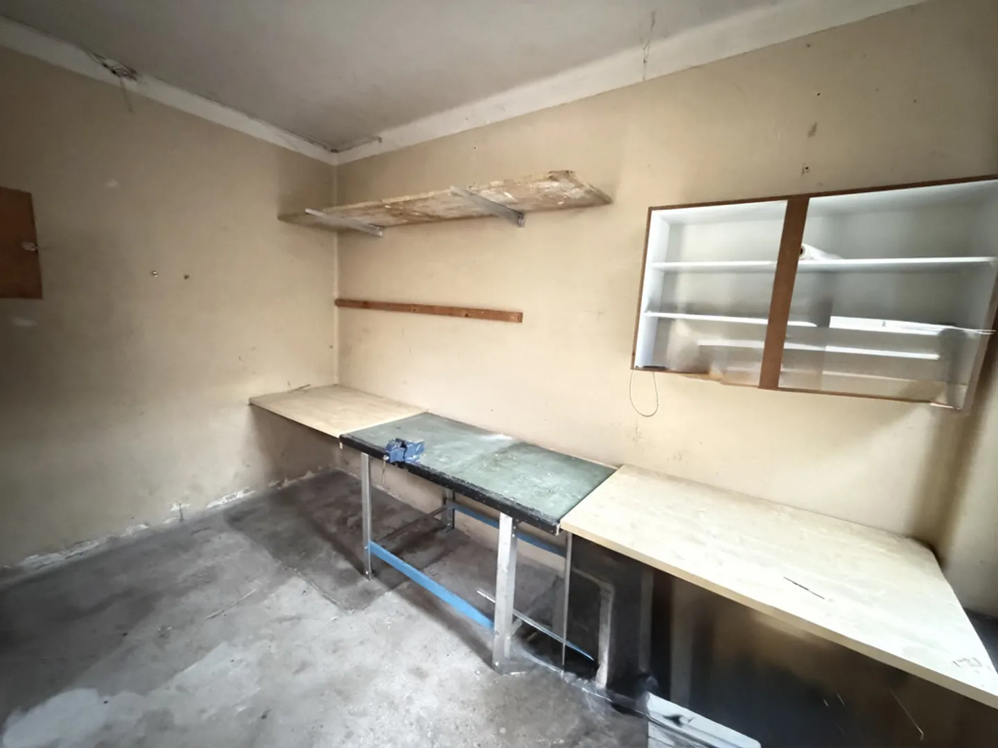 Ideal for storage and workshop - Photo 2 of 4