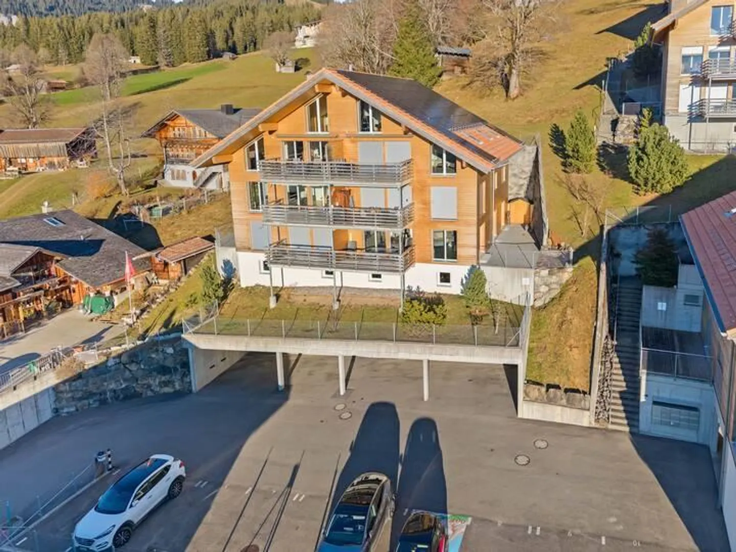 TOP OF OBERLAND: MODERN PANORAMIC APARTMENT IN BEATENBERG - Photo 8 of 8