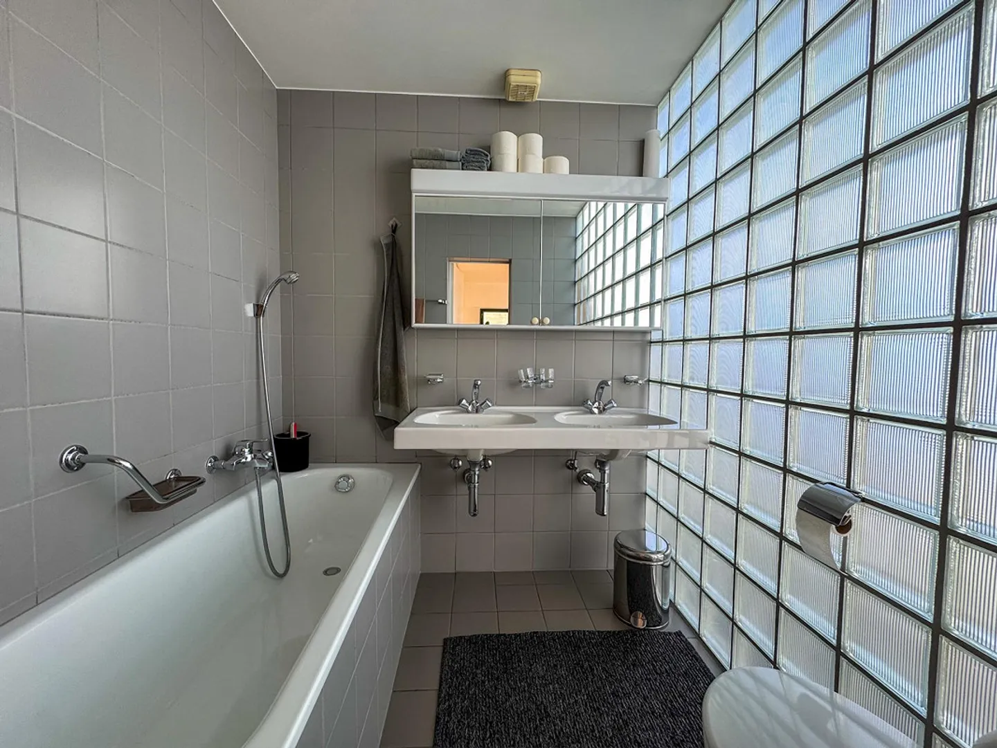 Modern 6-room terraced house with charm in Schmitten FR - Photo 20 of 26