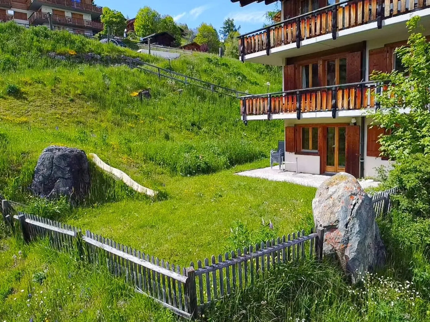 Vista mozzafiato per questo appartamento di 3,5 stanze vicino alla seggiovia delle Masses - Foto 5 di 10