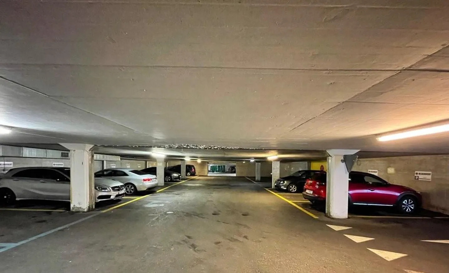 Place de parking à Flamatt - Photo 2 sur 4