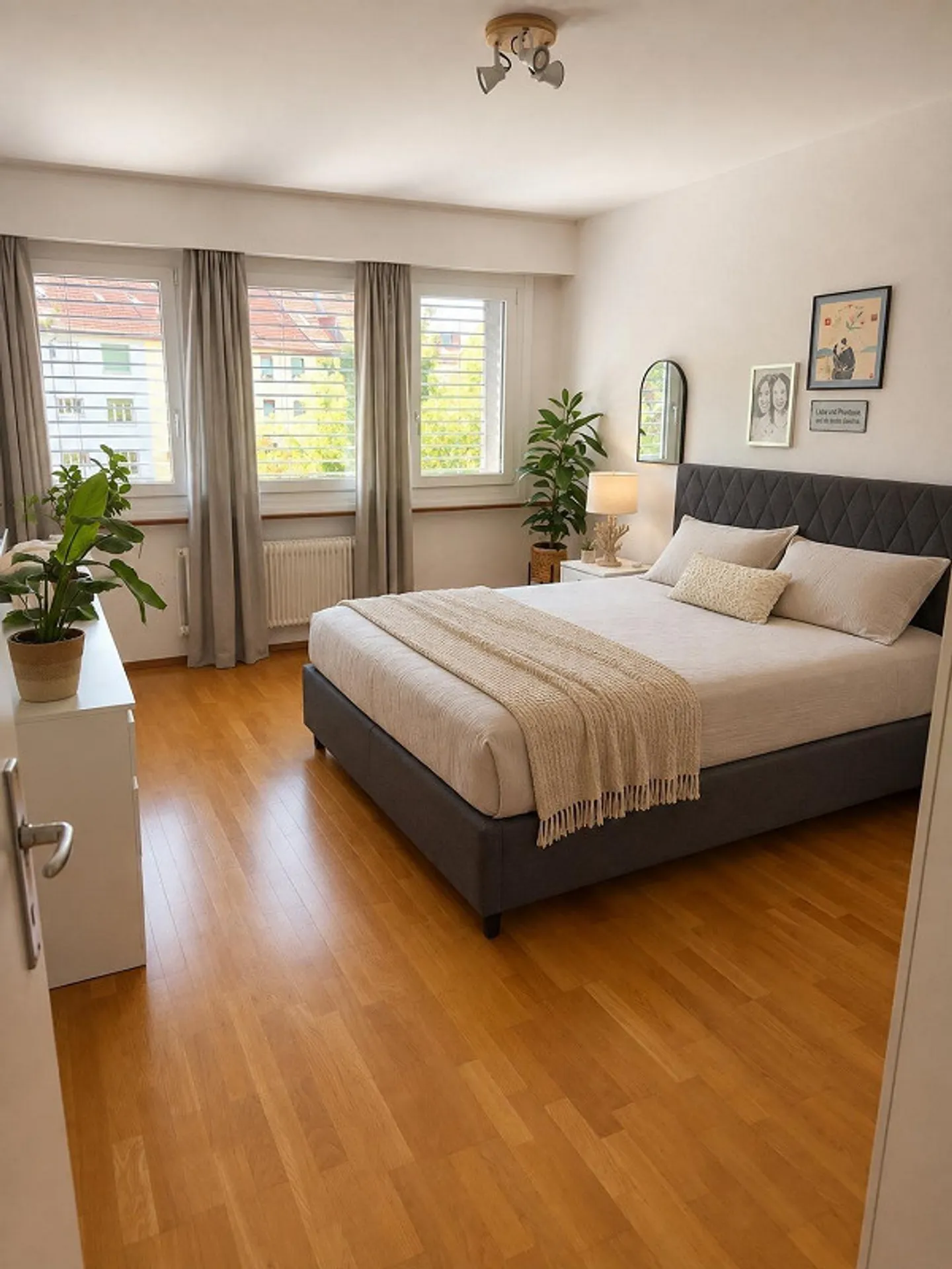 Charming Apartment in Länggasse - Photo 1 of 5