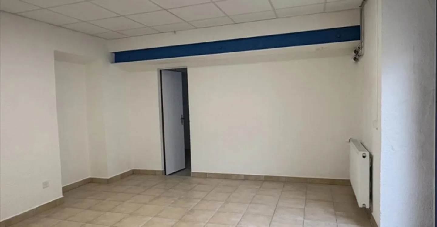 Edificio ad uso misto in affitto - Foto 4 di 7