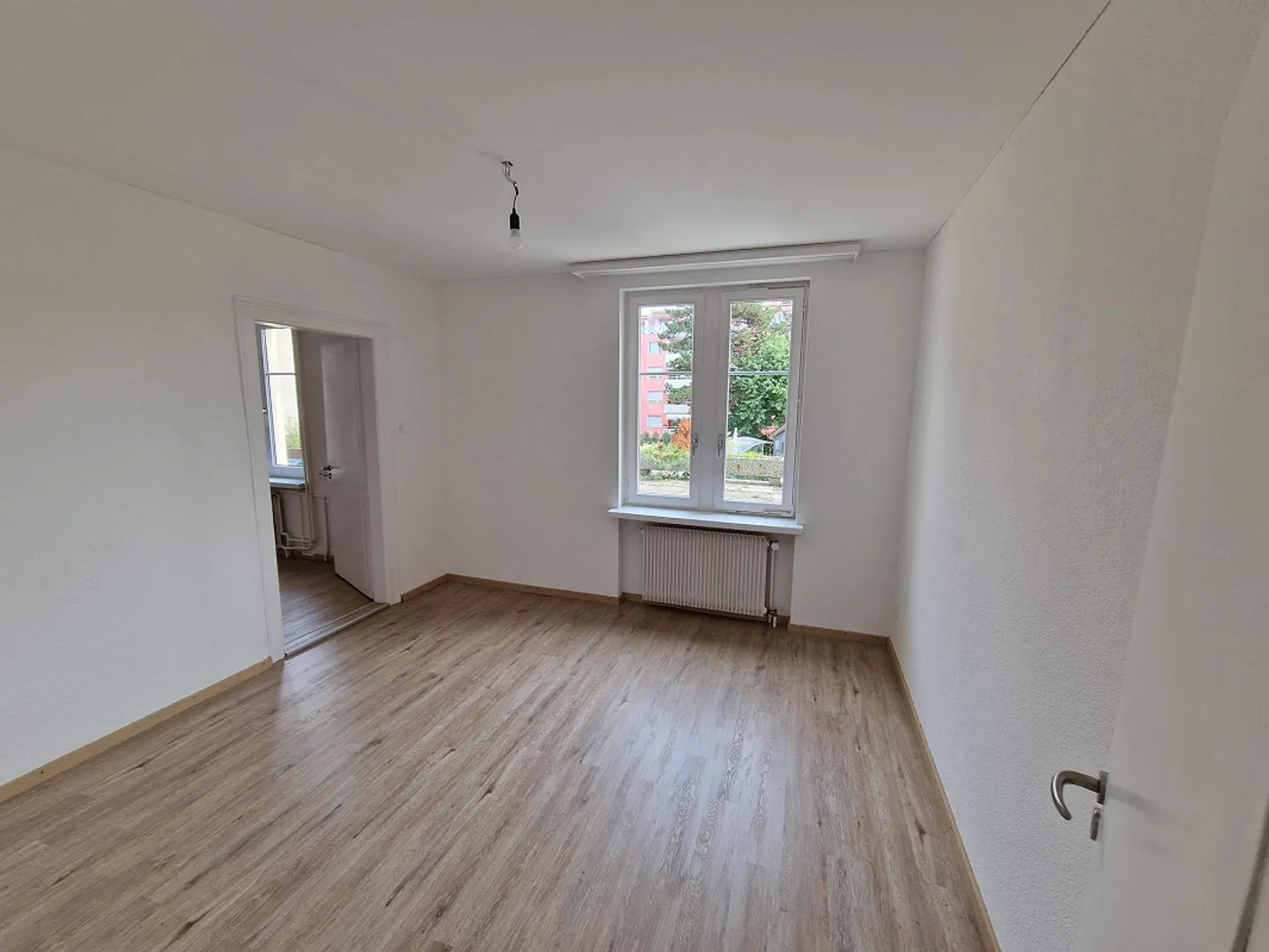 Appartamento 4.5 stanze / recentemente ristrutturato, posizione centrale, grande terrazza - Foto 3 di 9