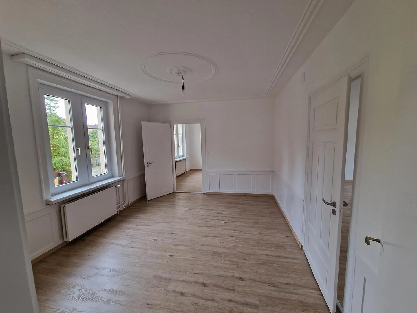 Appartamento 4.5 stanze / recentemente ristrutturato, posizione centrale, grande terrazza - Foto 2 di 9