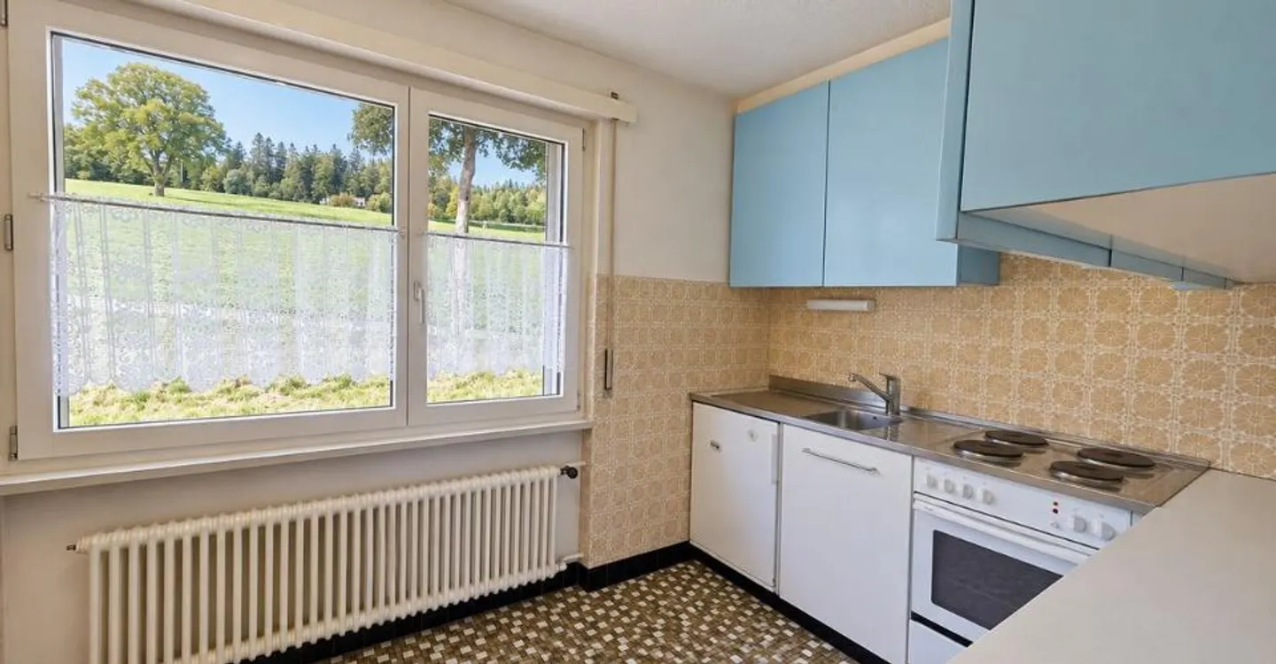 Casa indipendente composta da due appartamenti con grande giardino e due garage - Foto 7 di 11