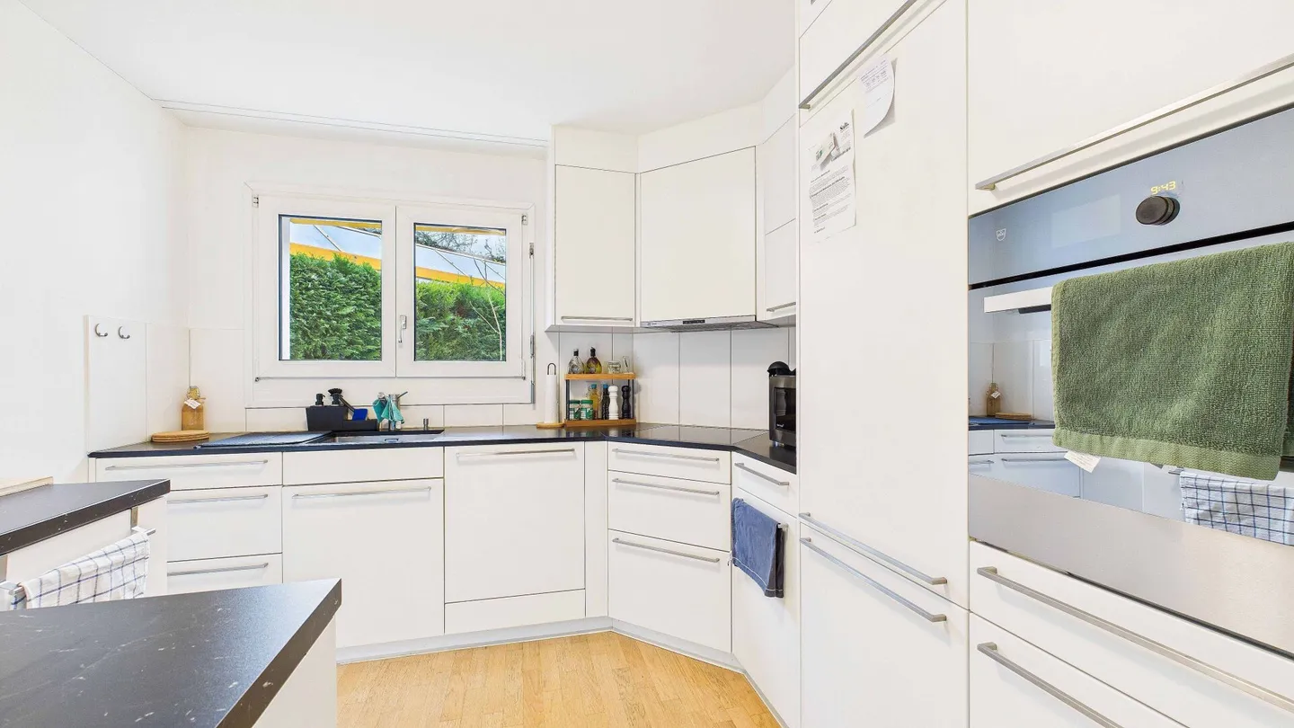 3.5-room apartment with studio - rented investment property in a central location - Photo 4 of 14