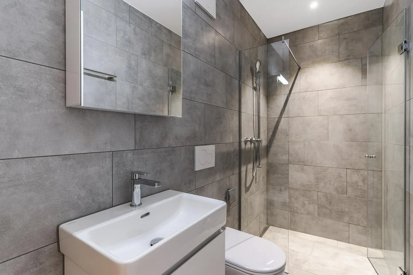 Appartement 3,5 pièces avec loggia et coin salon à louer - Photo 3 sur 6