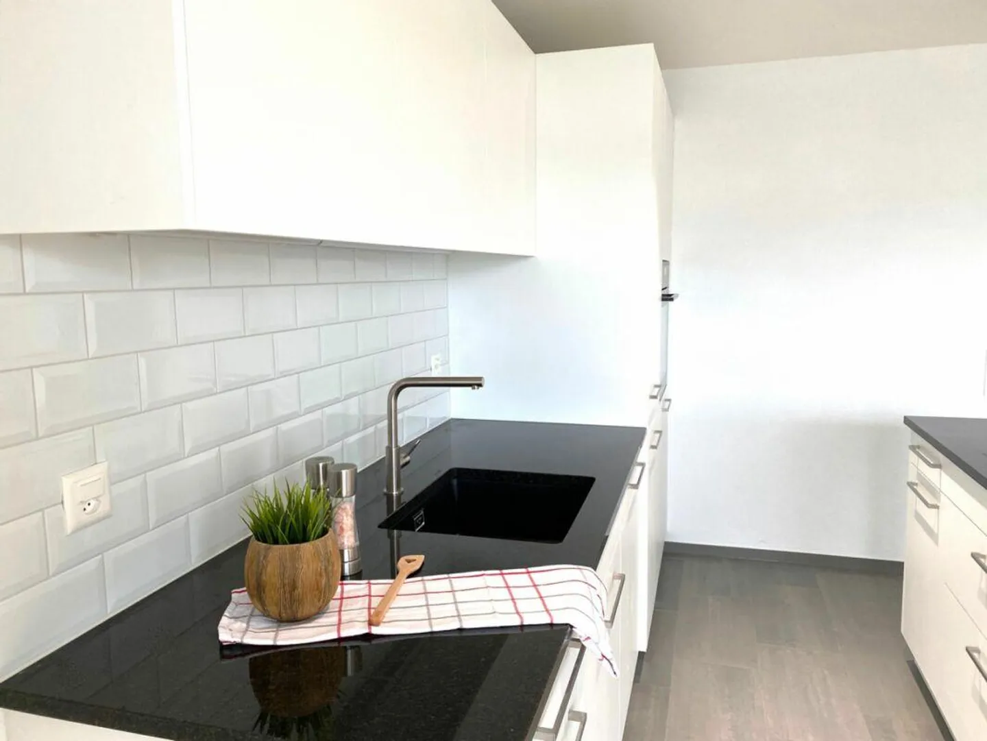 Attractive 4.5 Room Apartment in Kannenfeld Quarter - Photo 2 of 6