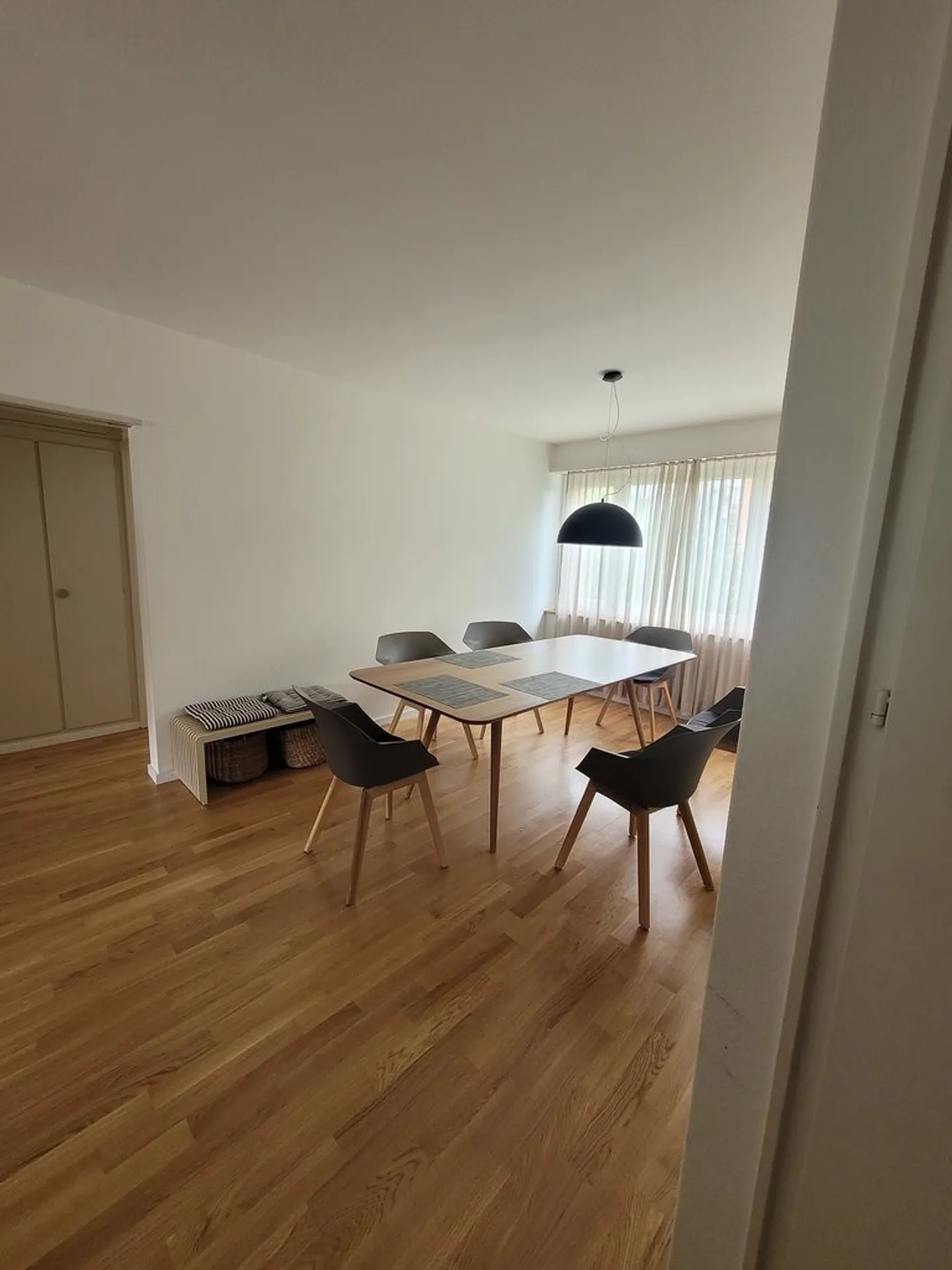 Appartement lumineux et spacieux de 4,5 pièces à louer - Photo 4 sur 10