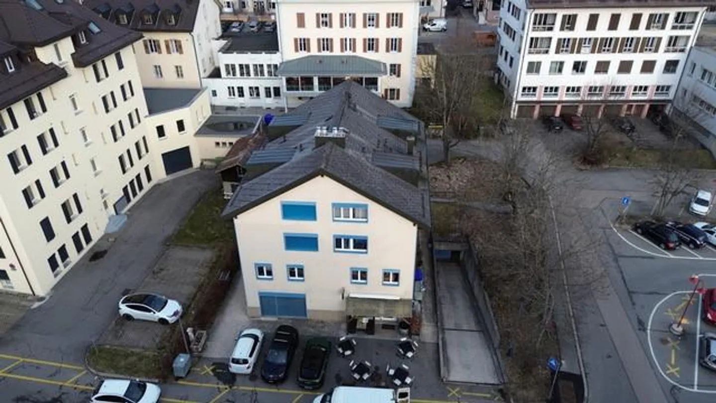 Immeuble mixte à vendre - Photo 2 sur 13