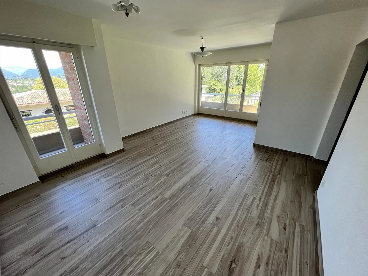 Lugano-Pazzallo – Perfetto appartamento 3.5 locali con terrazze e parcheggio – Come reddito - Foto 4 di 27