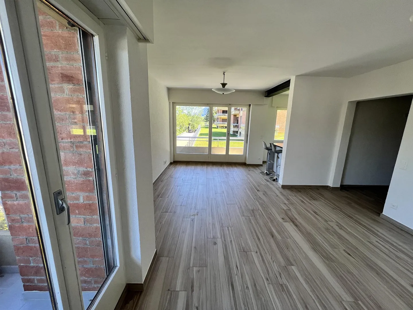 Lugano-Pazzallo – Perfetto appartamento 3.5 locali con terrazze e parcheggio – Come reddito - Foto 5 di 27