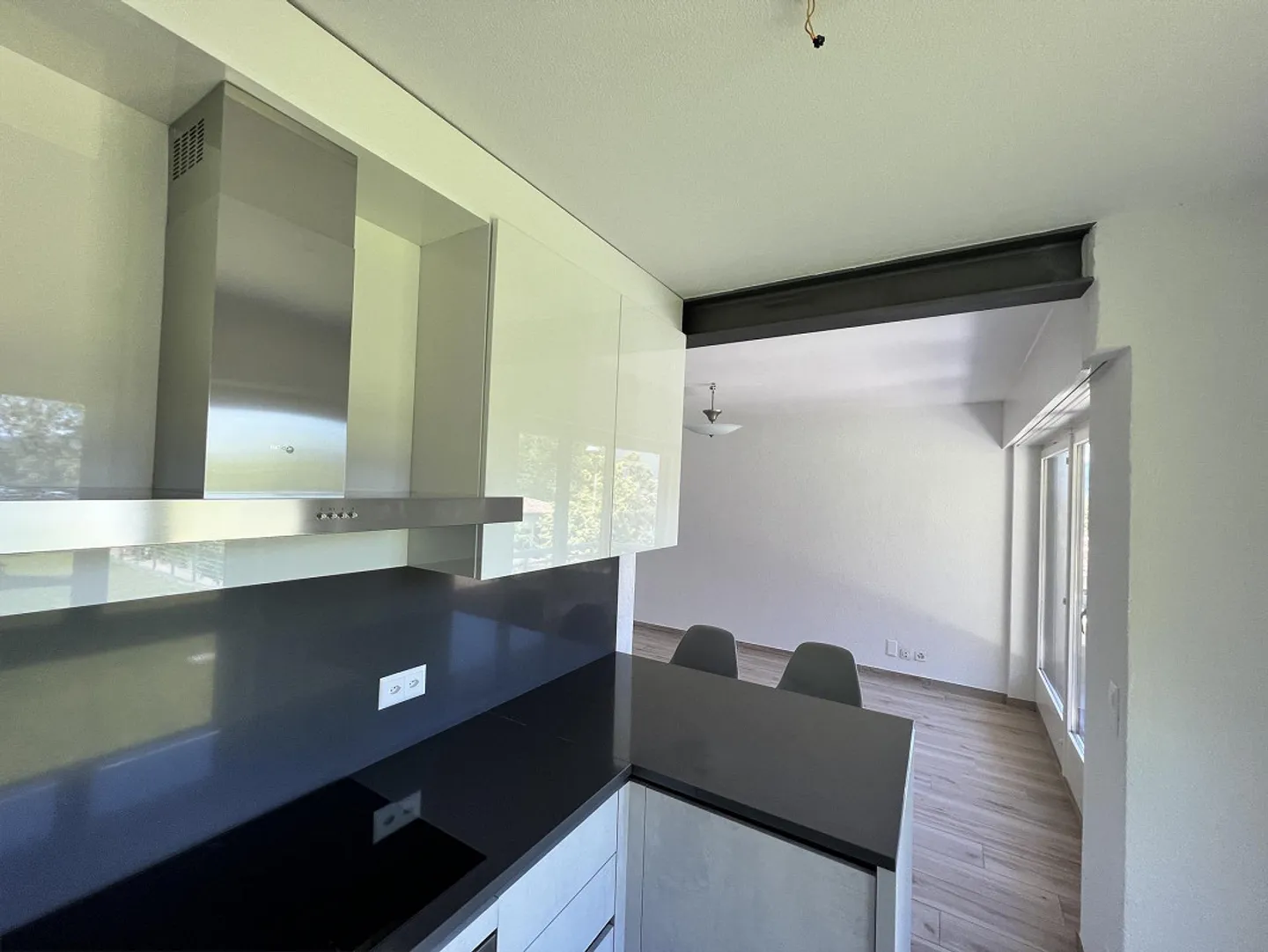 Lugano-Pazzallo – Perfetto appartamento 3.5 locali con terrazze e parcheggio – Come reddito - Foto 11 di 27