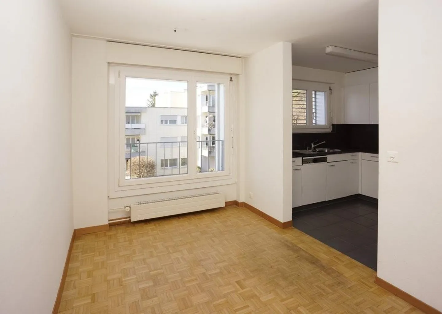 Spacious 4.5-room apartment with garden seating area in a quiet environment - Photo 3 of 10