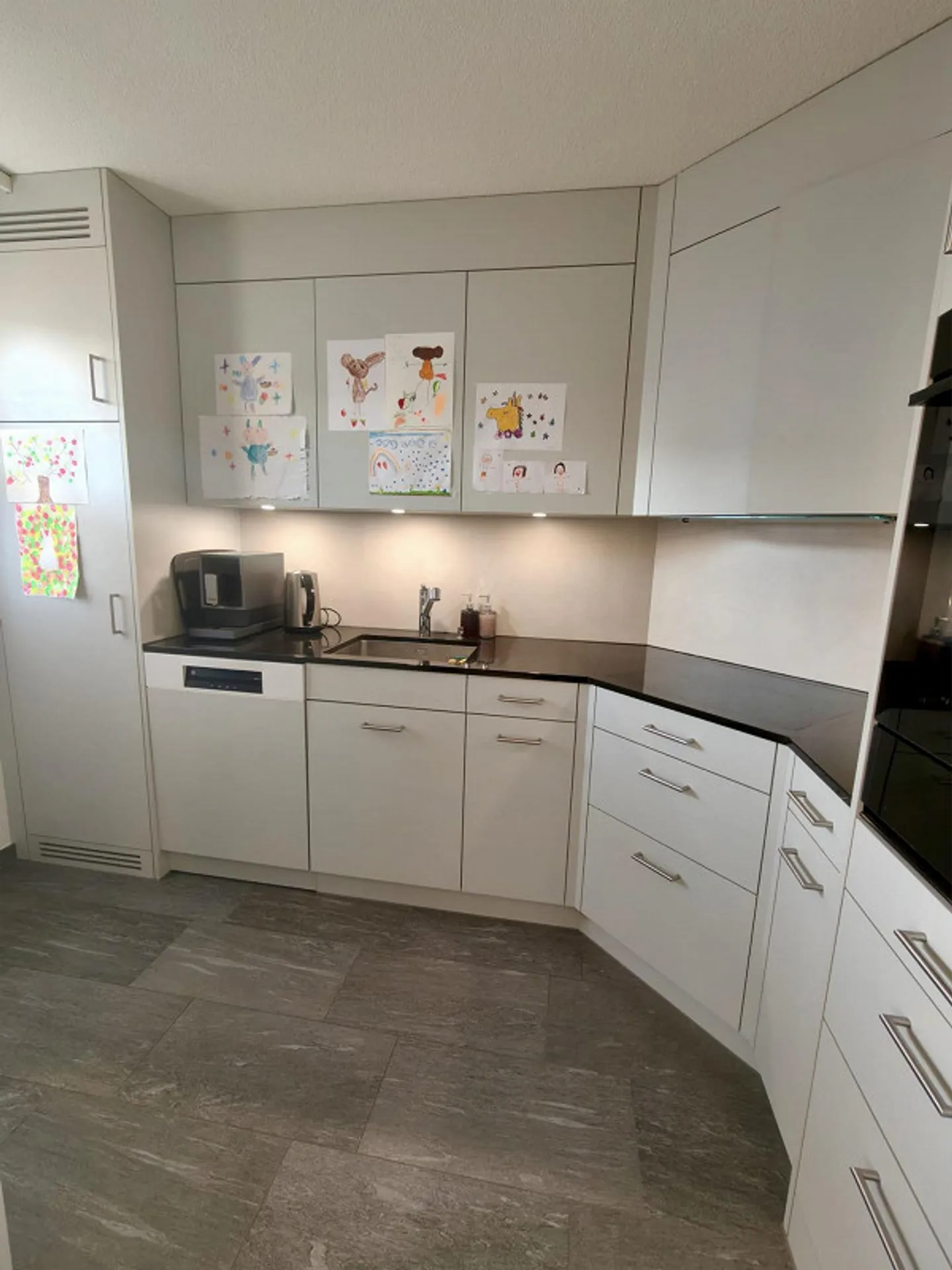 4.5 Room Apartment Inwil near Baar Subtenant from 15.06.2026 - Photo 3 of 13