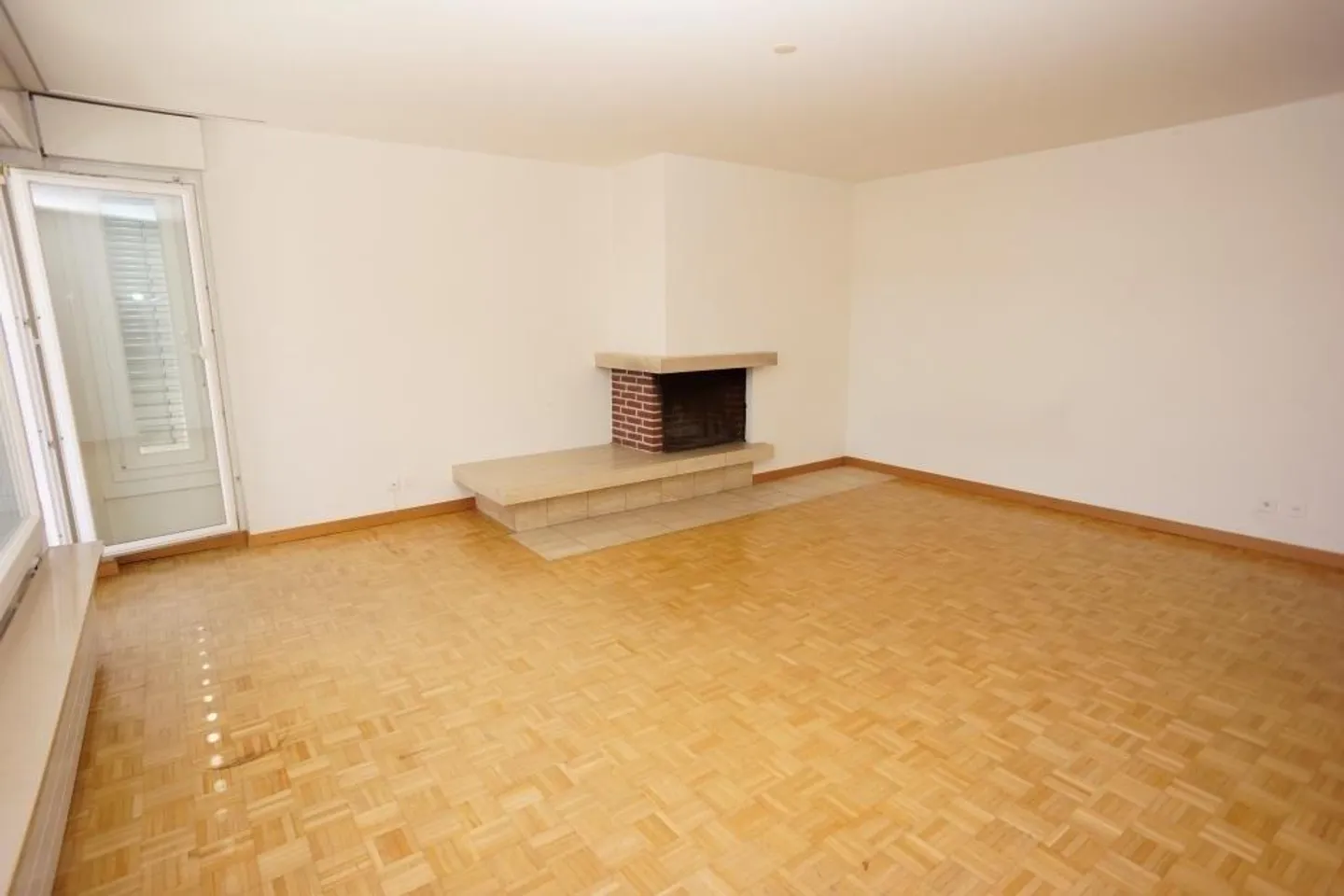 Spacious 4.5-room apartment with garden seating area in a quiet environment - Photo 4 of 10