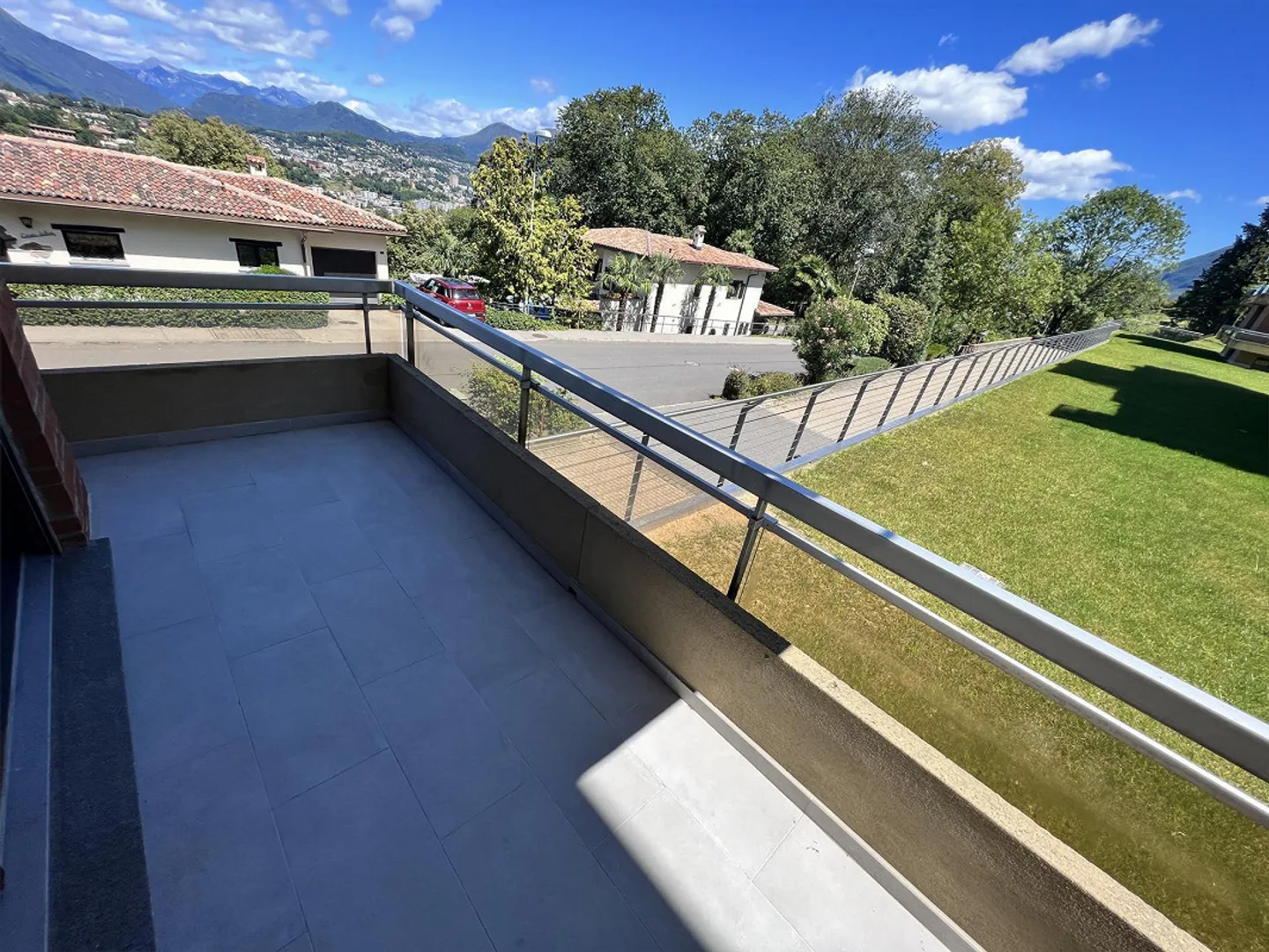 Lugano-Pazzallo – Perfetto appartamento 3.5 locali con terrazze e parcheggio – Come reddito - Foto 13 di 27