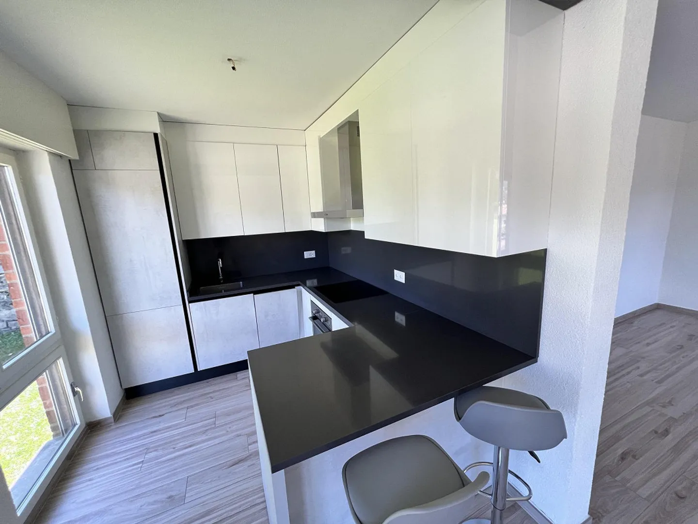 Lugano-Pazzallo – Perfetto appartamento 3.5 locali con terrazze e parcheggio – Come reddito - Foto 10 di 27