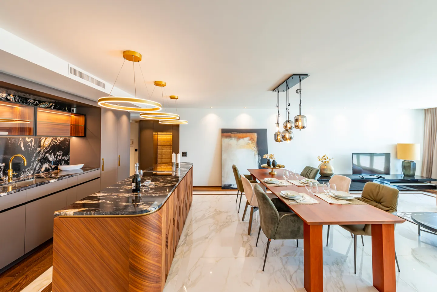 Apartment with large terrace, garden and lake view - Photo 6 of 20
