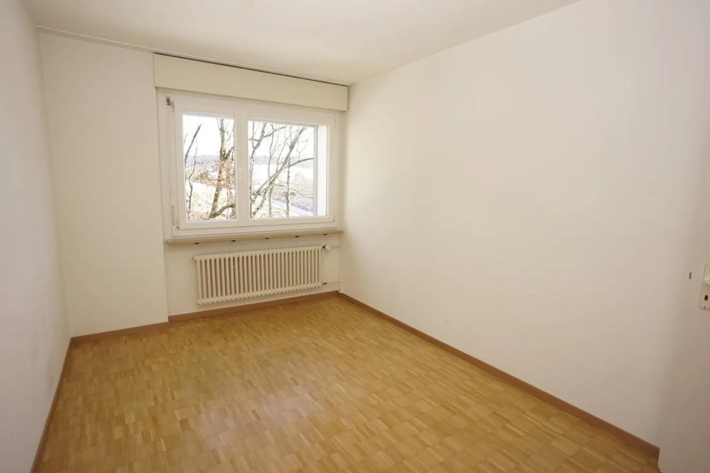Spacious 4.5-room apartment with garden seating area in a quiet environment - Photo 7 of 10
