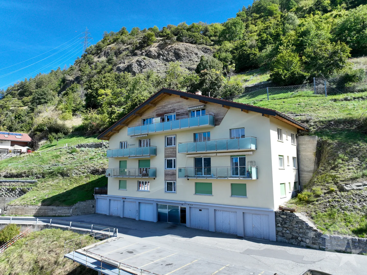 Spazioso appartamento di 4,5 locali - Foto 1 di 9