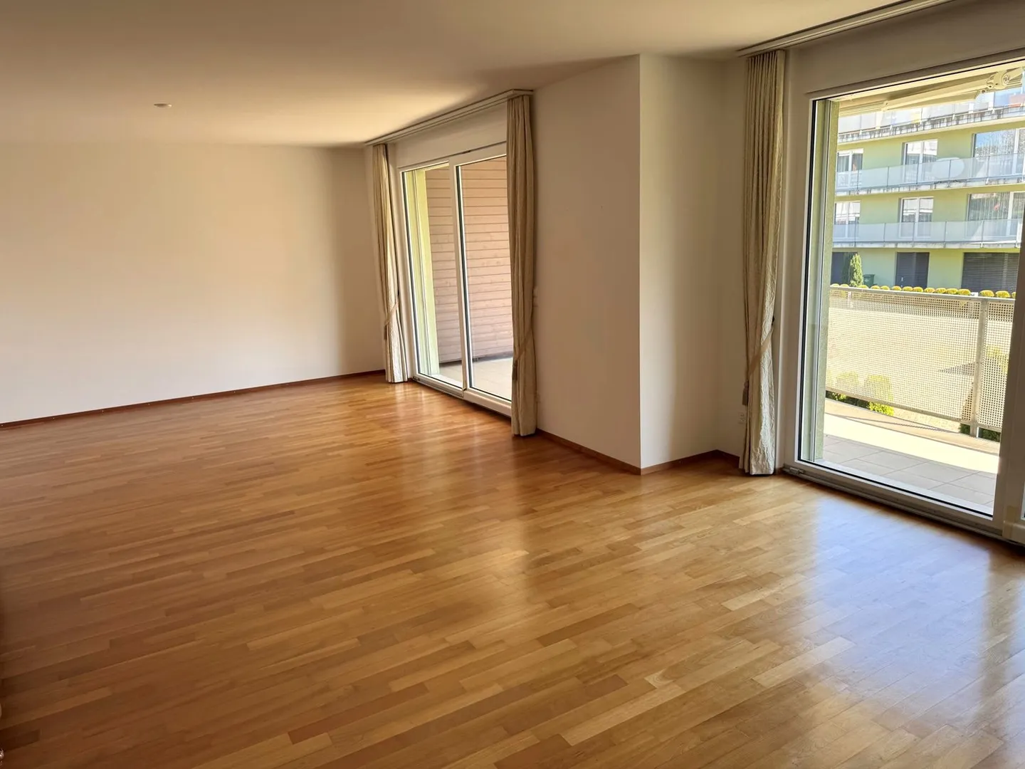 Modern 3.5-room apartment in Gossau with two balconies - Photo 4 of 16