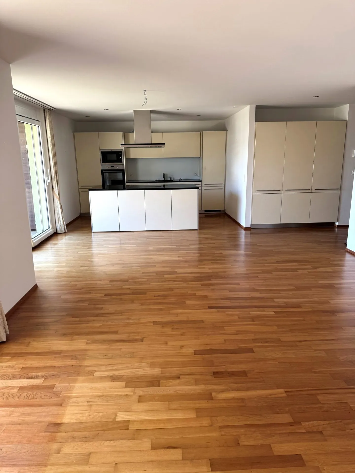 Modern 3.5-room apartment in Gossau with two balconies - Photo 5 of 16