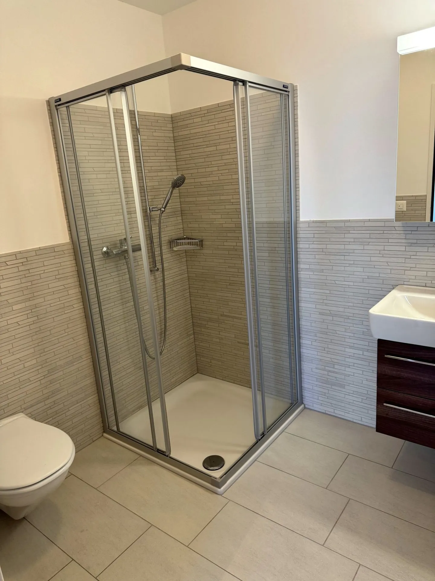 Modern 3.5-room apartment in Gossau with two balconies - Photo 8 of 16