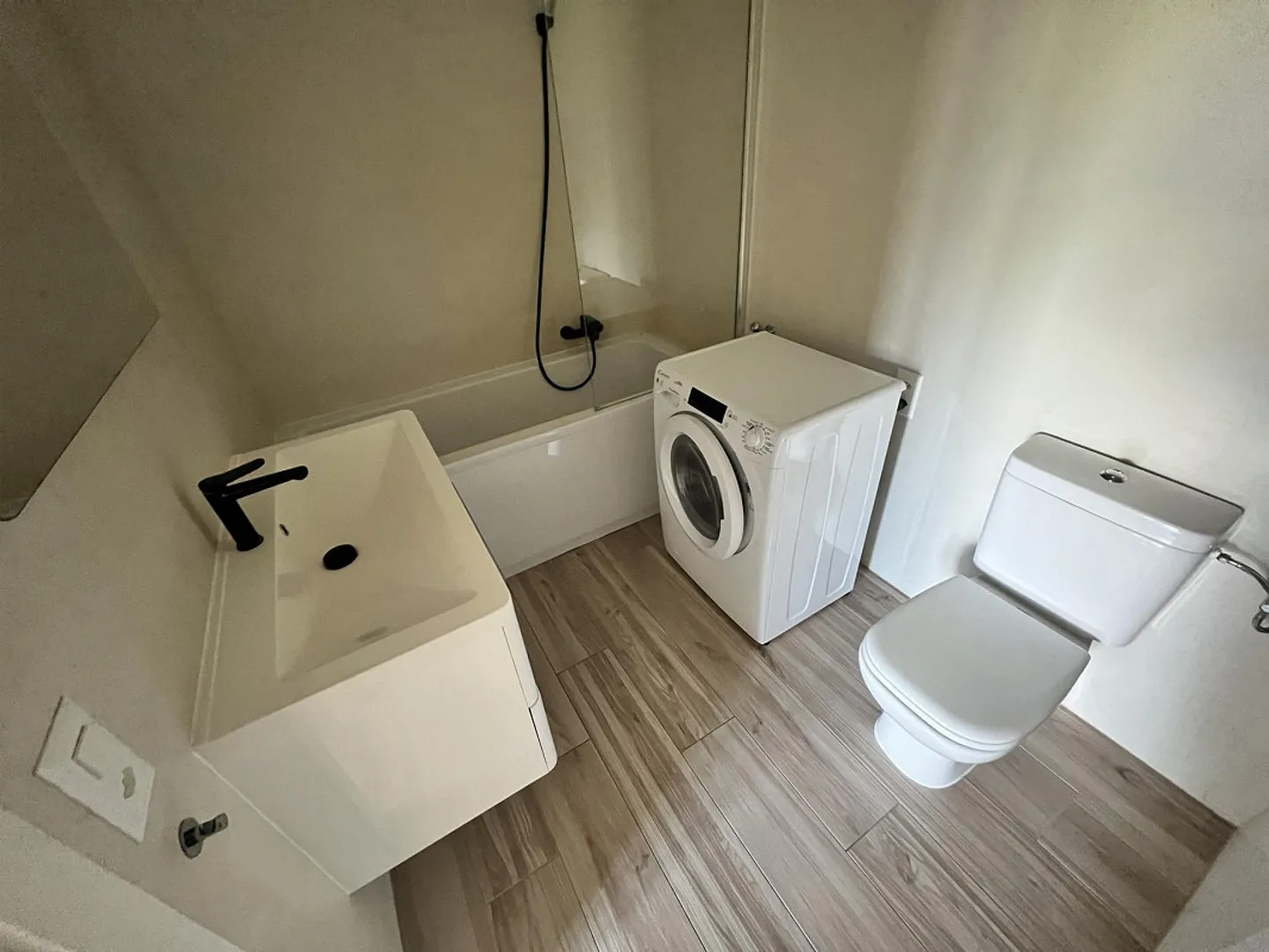 Lugano-Pazzallo – Perfetto appartamento 3.5 locali con terrazze e parcheggio – Come reddito - Foto 16 di 27