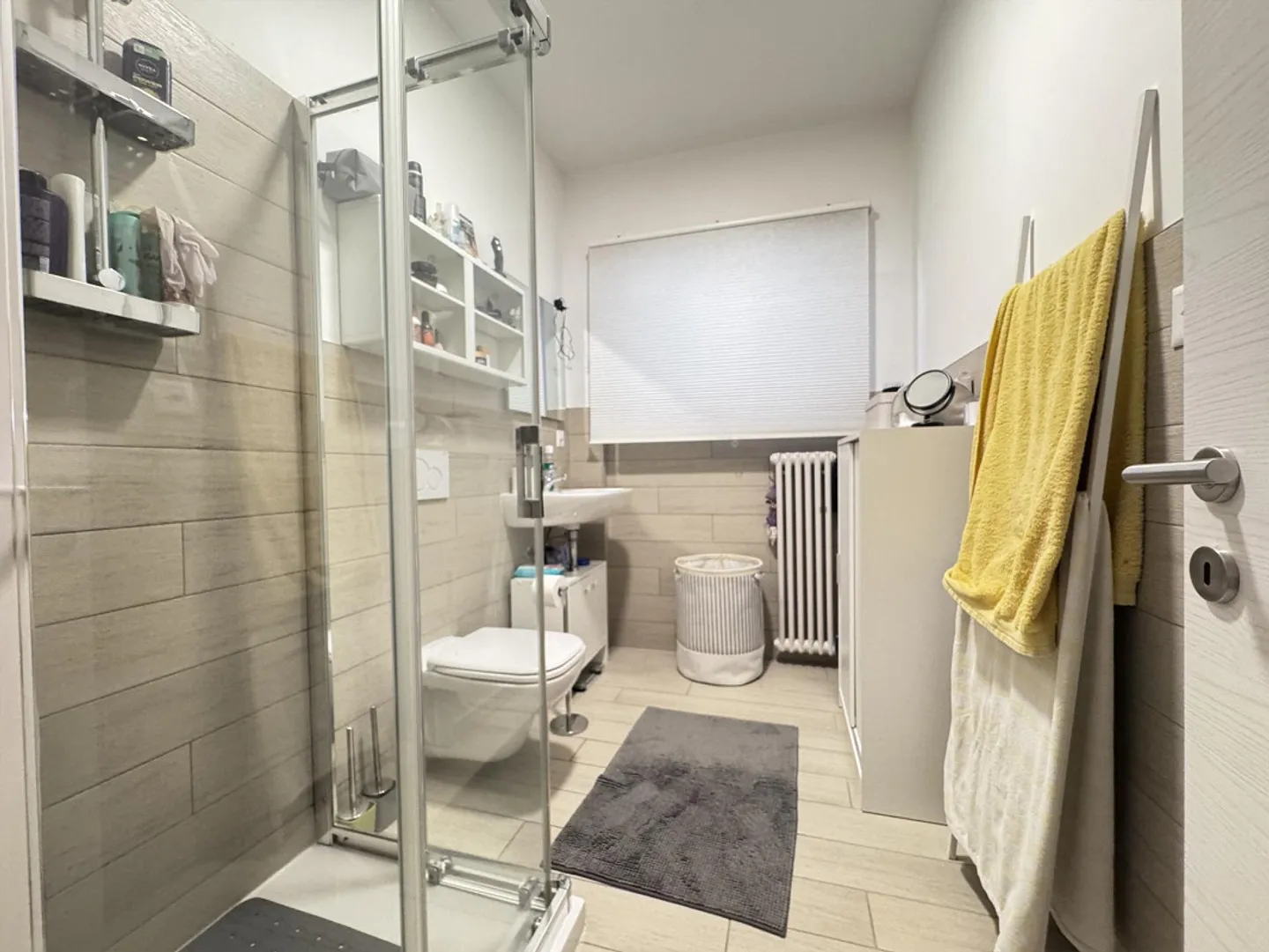 SCHÖNES 4.5 WIE NEU IN LUGANO BREGANZONA - Foto 9 von 11
