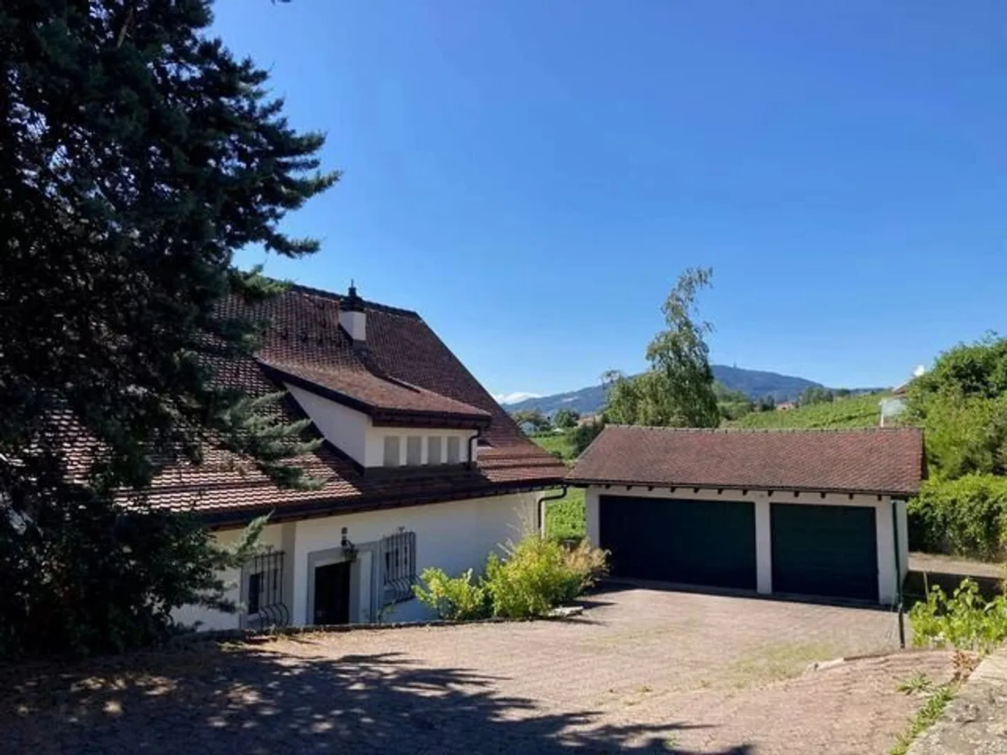 Magnifica villa indipendente di 7 stanze su 3 livelli - Foto 3 di 12