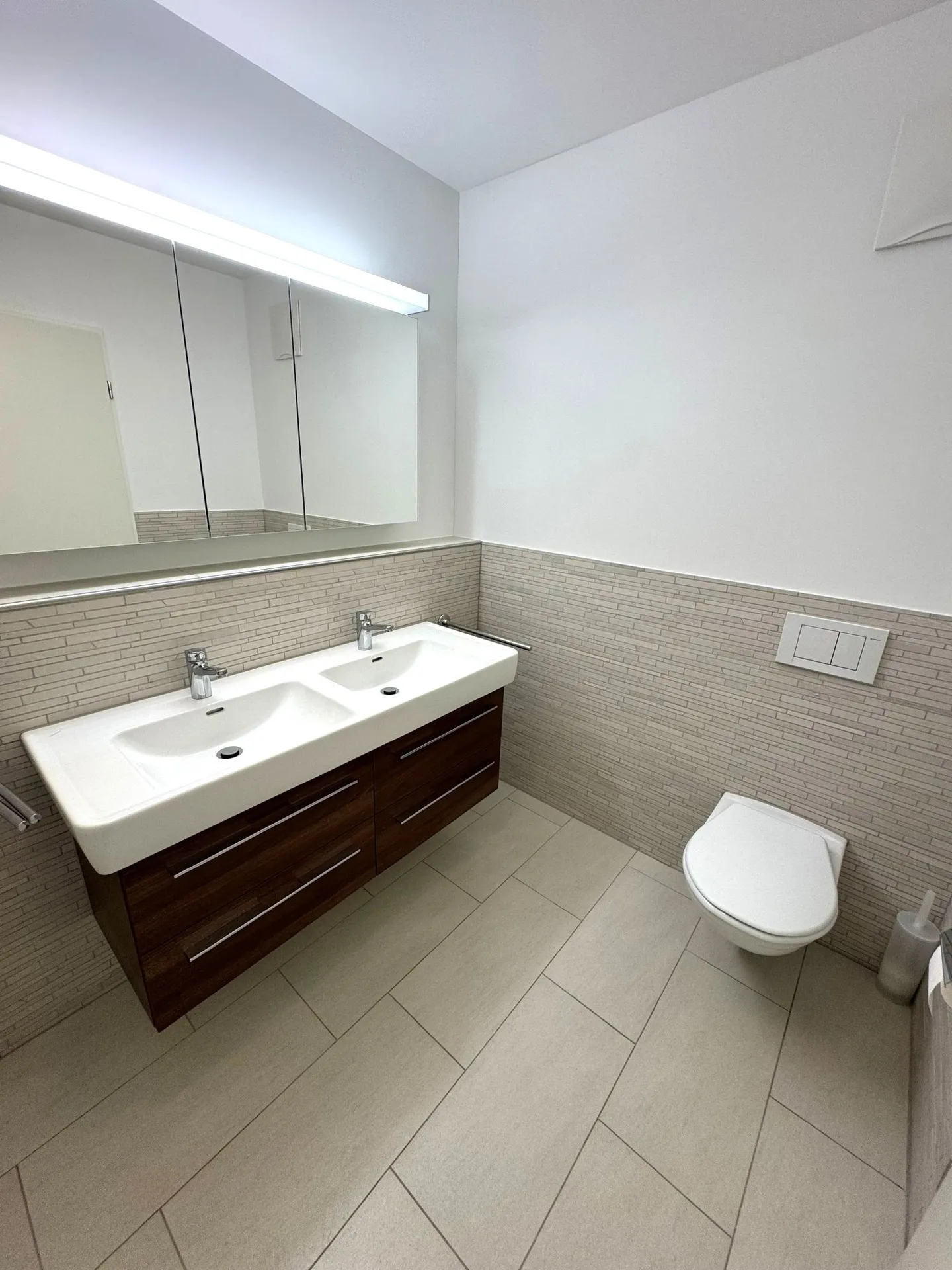 Modern 3.5-room apartment in Gossau with two balconies - Photo 12 of 16