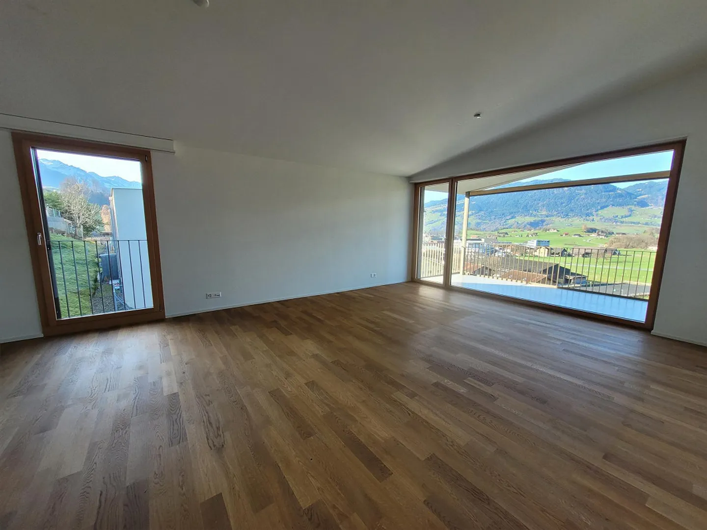 Appartamento 4.5 locali con vista mozzafiato su Obvaldo - Foto 7 di 13