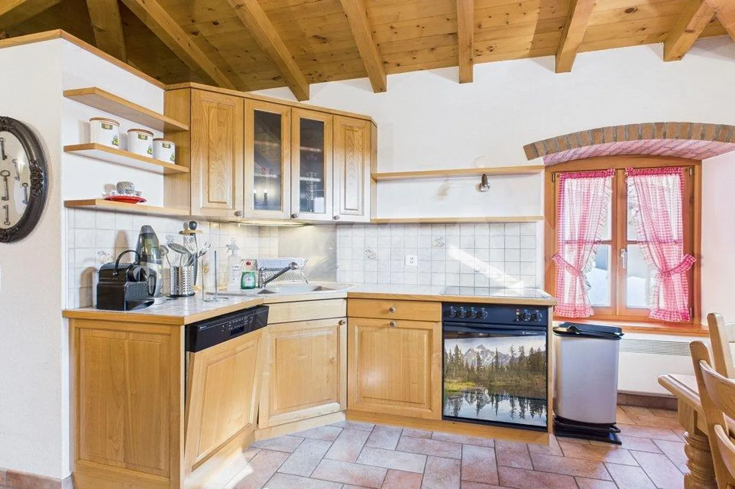 Salorino furnished grotto with wine cellar, large terrace and parking - Photo 4 of 13