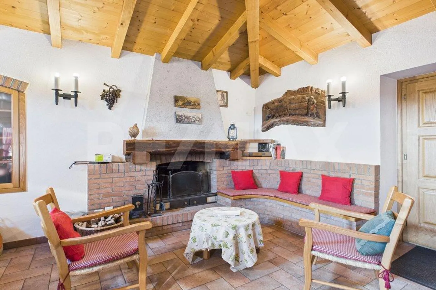 Salorino furnished grotto with wine cellar, large terrace and parking - Photo 2 of 13