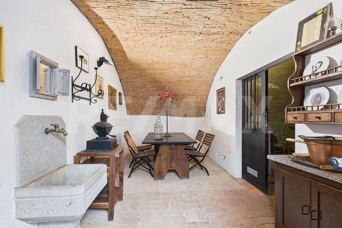 Salorino furnished grotto with wine cellar, large terrace and parking - Photo 7 of 13