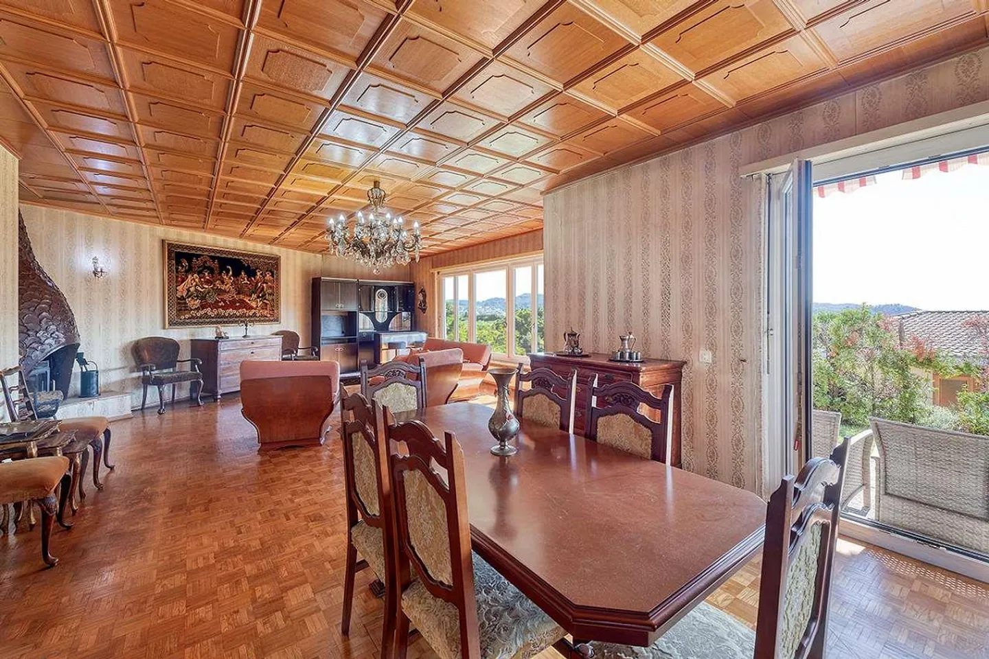 CASTEL S. PIETRO : VILLA AVEC UN GRAND POTENTIEL DE RÉNOVATION - Photo 2 sur 12