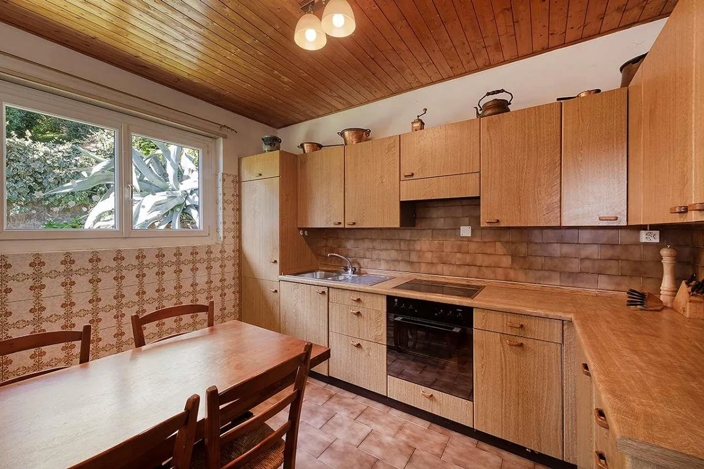 CASTEL S. PIETRO : VILLA AVEC UN GRAND POTENTIEL DE RÉNOVATION - Photo 4 sur 12