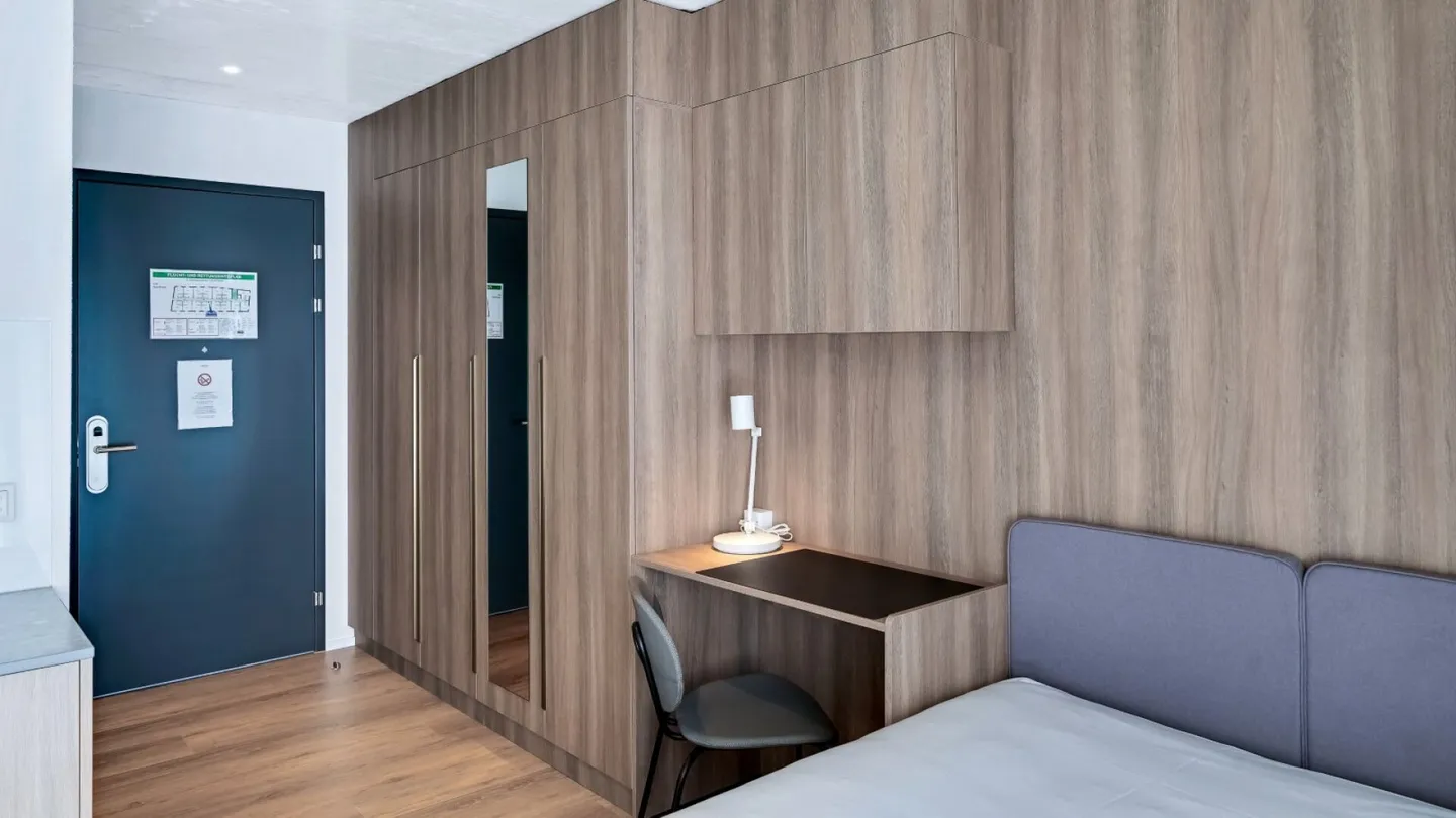 Vollmöbliertes Apartment in Biel - Foto 6 von 22