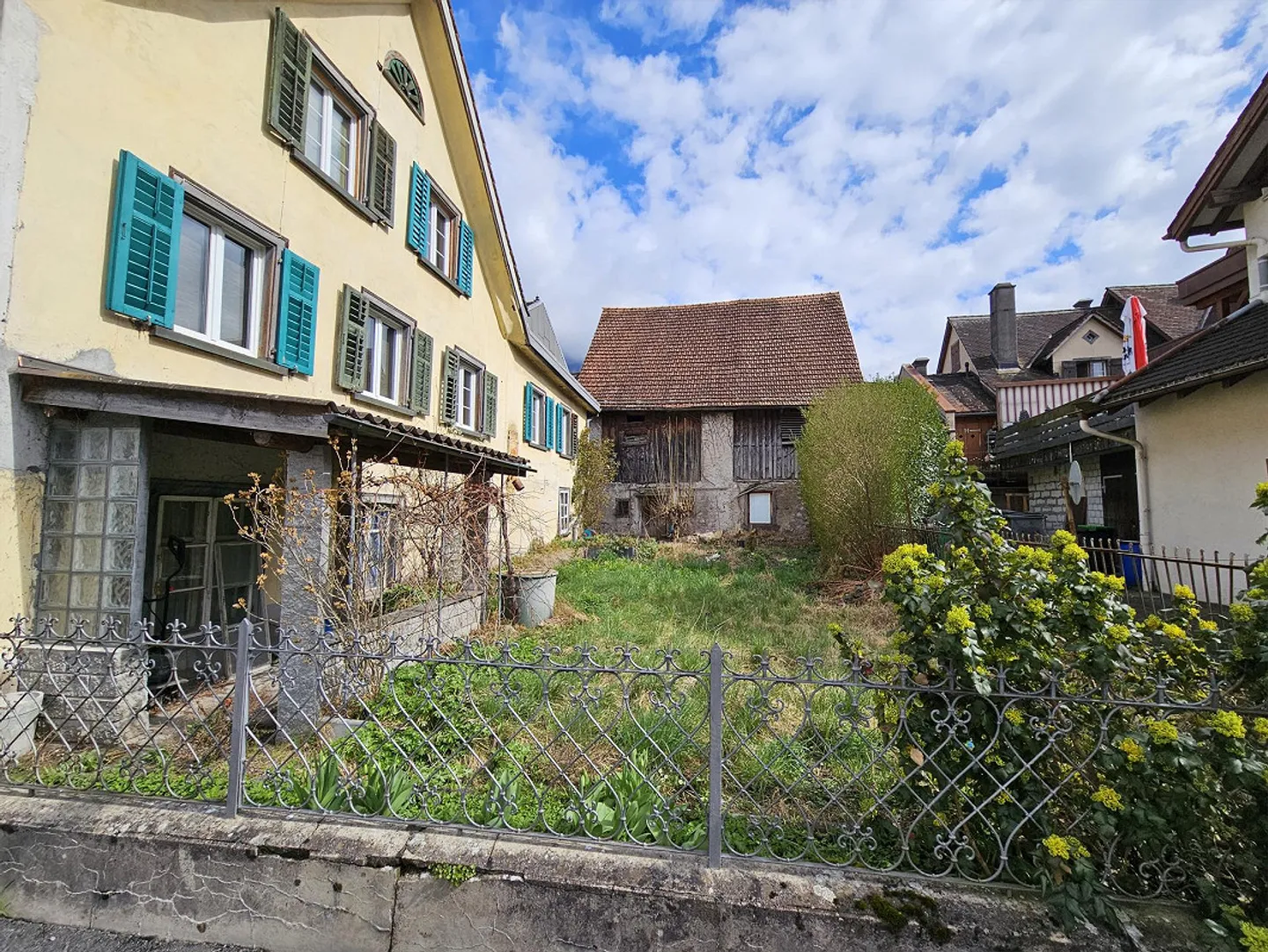 Vecchia casa unifamiliare con giardino nel centro di Walenstadt - Foto 3 di 12