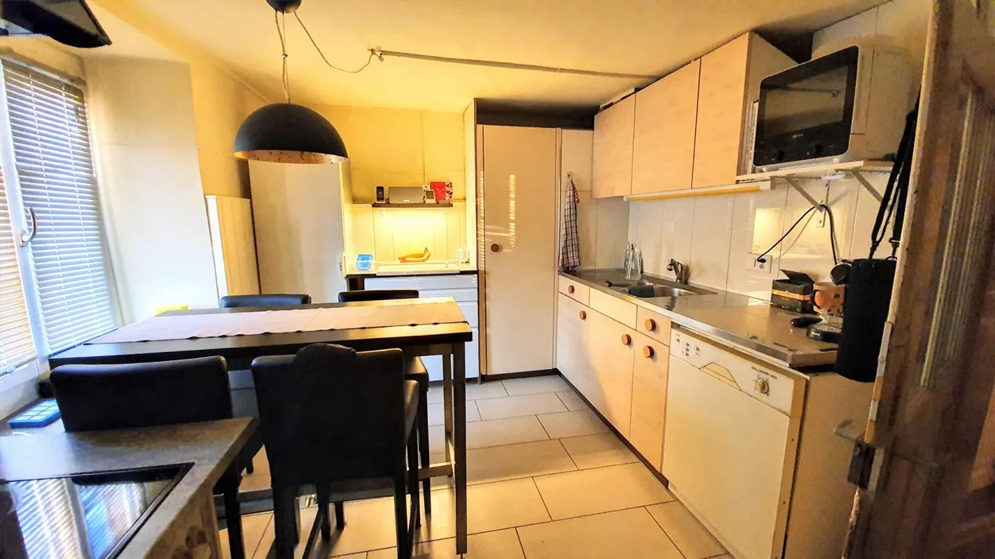 Vecchia casa unifamiliare con giardino nel centro di Walenstadt - Foto 5 di 12