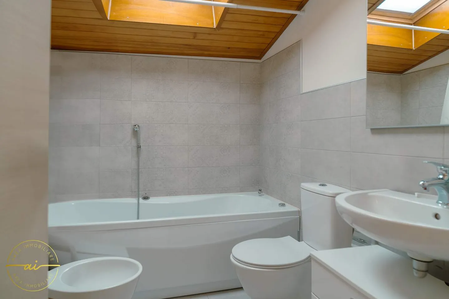 Appartamento Mansardato 2.5 Camere con Grande Terrazza - Foto 10 di 11