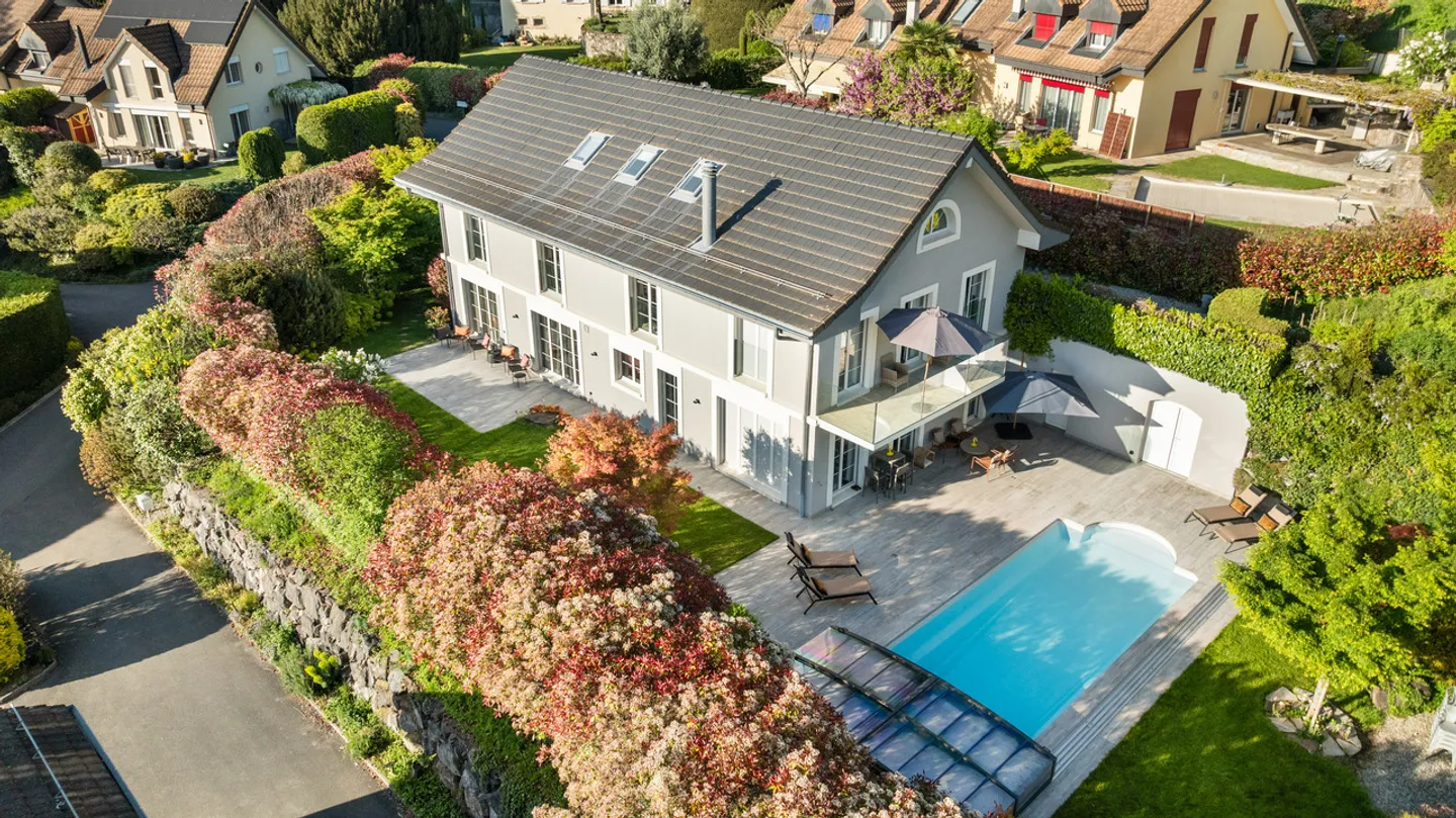 Belle propriété familiale avec vue sur le lac et piscine à Blonay - Photo 1 sur 24