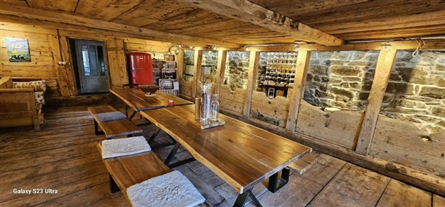 Classe dans sa forme la plus pure. Un chalet authentique. Rénovation appropriée. - Photo 12 sur 15