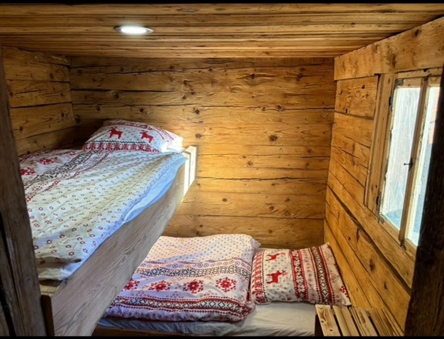 Classe dans sa forme la plus pure. Un chalet authentique. Rénovation appropriée. - Photo 13 sur 15