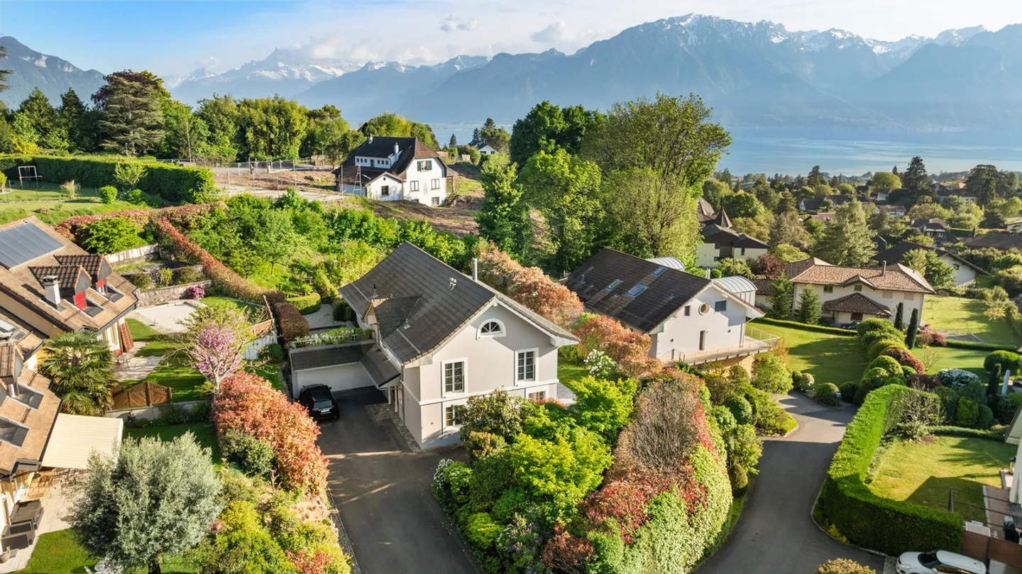 Belle propriété familiale avec vue sur le lac et piscine à Blonay - Photo 21 sur 24