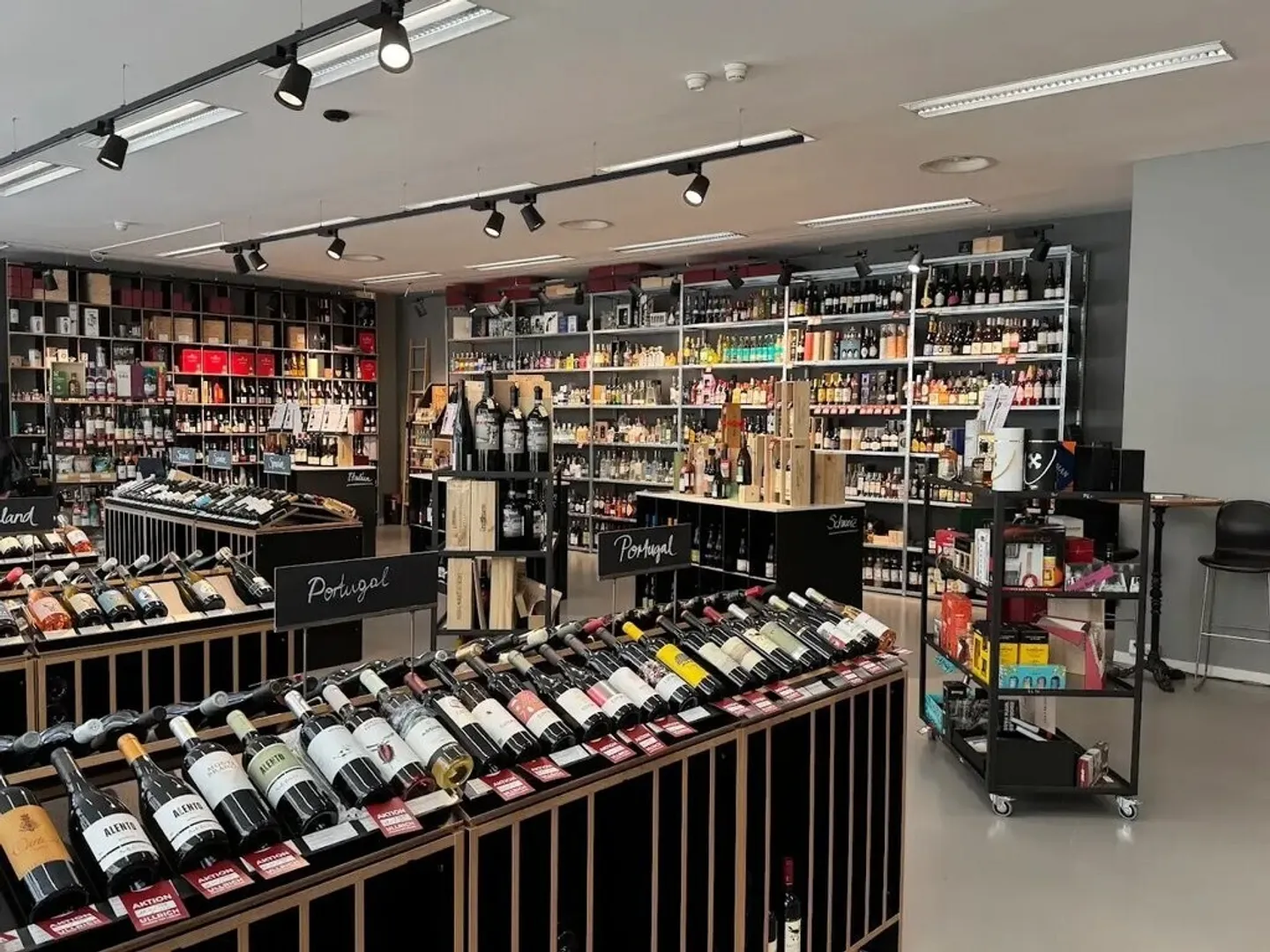 Spacious Commercial Space in Chur - Photo 5 of 9